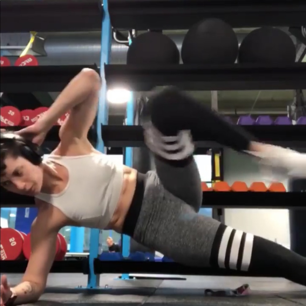 Sports bra